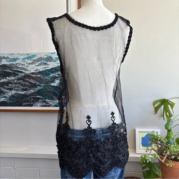 Elegant Black Lace Women Top - Picture 4 of 5